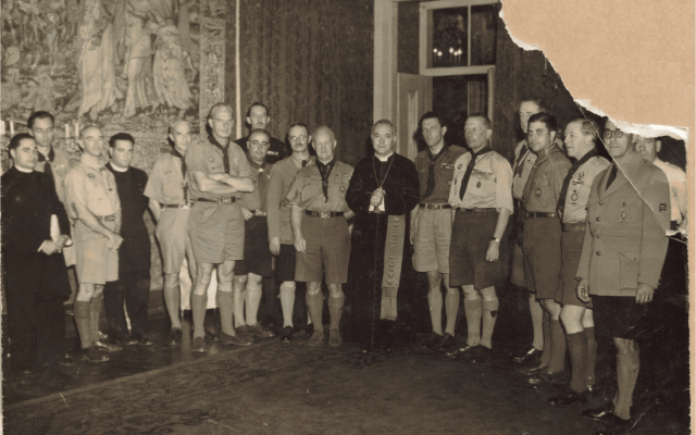 Comissários Nacionais com o Cardeal Cerejeira (1950)